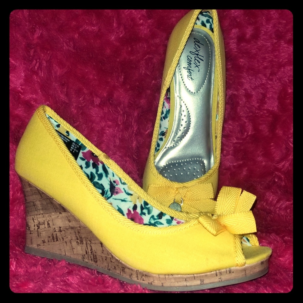 Yellow canvas wedges with comfort insole
